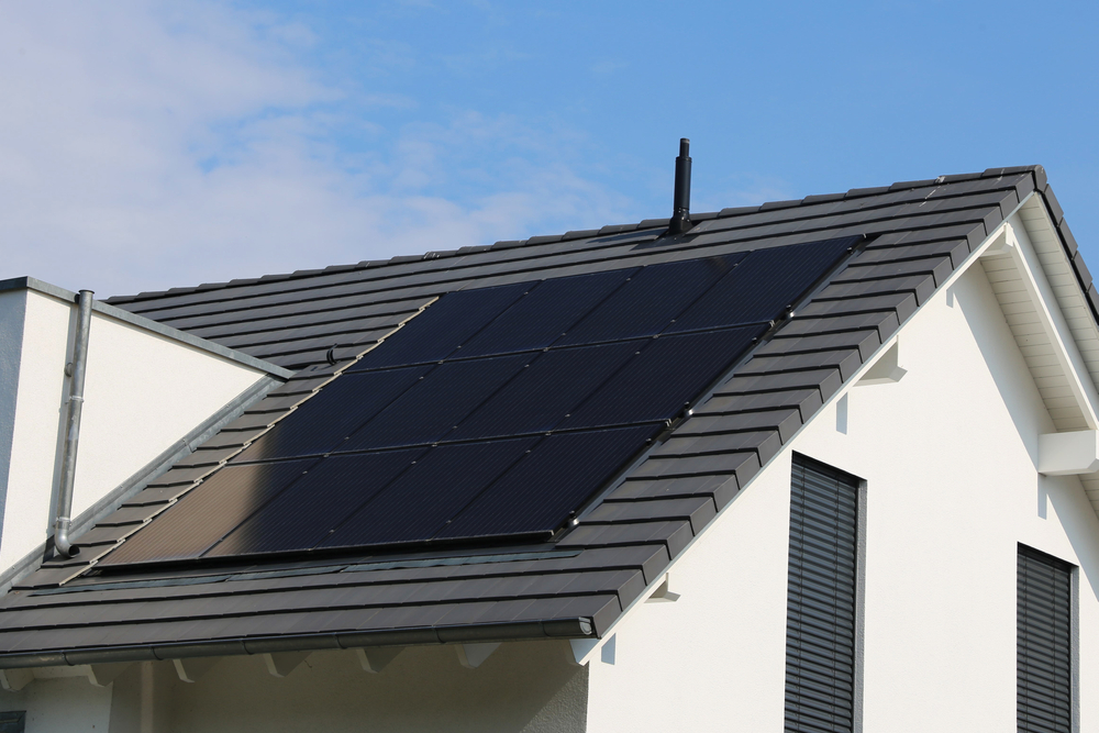 Quels sont les outils pour entretenir les panneaux solaires ?